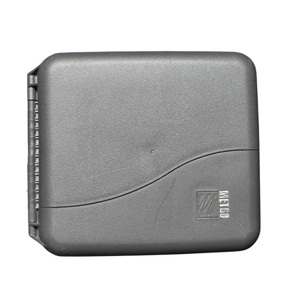 Metro CD DVD Blu-Ray Hard Case Disc Holder Holds 12 Compact Discs - Picture 7 of 7